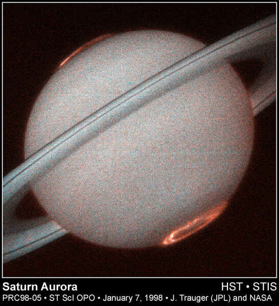 Hubble-Saturn Aurora.jpg