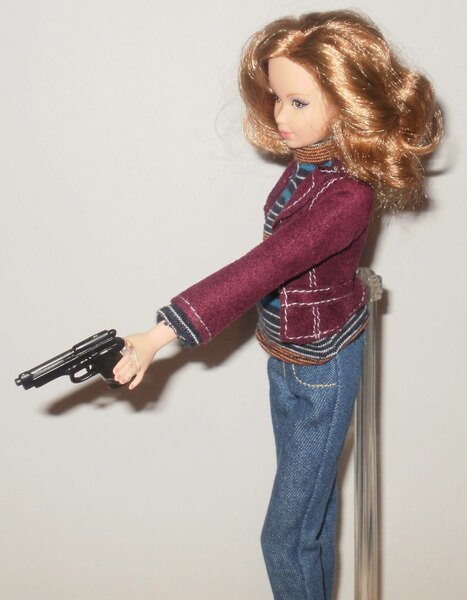 Lara Means custom Barbie/doll: Taking aim